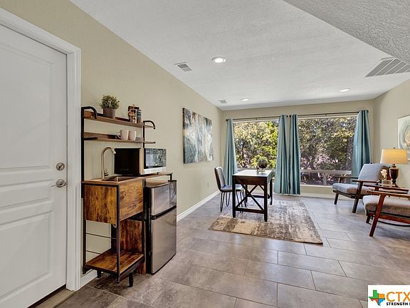 4th image of 351 Scenic Terrace Dr