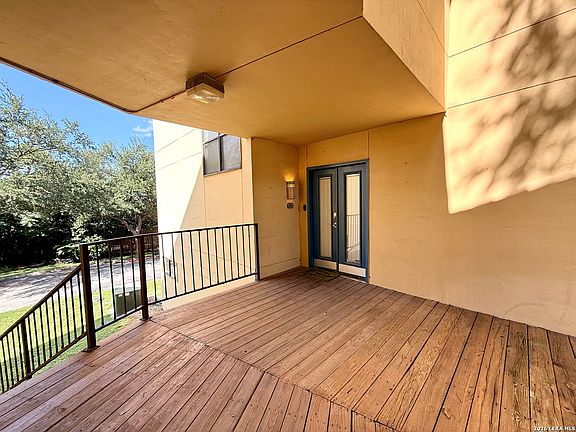 4th image of 8642 Fredericksburg Rd #701