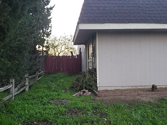 3rd image of 4287 Brentwood Ln