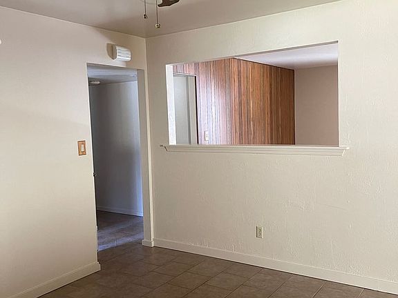 3rd image of 735 Christine Ave