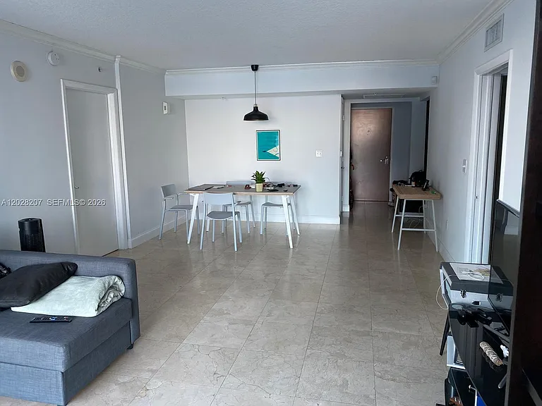 31 SE 5th St #2308 — Photo 4