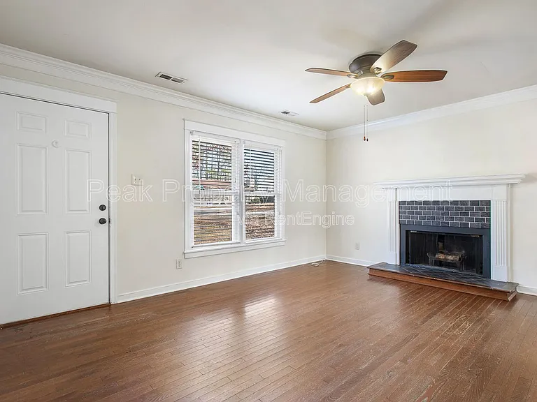 2718 Grantwood Ct — Photo 8