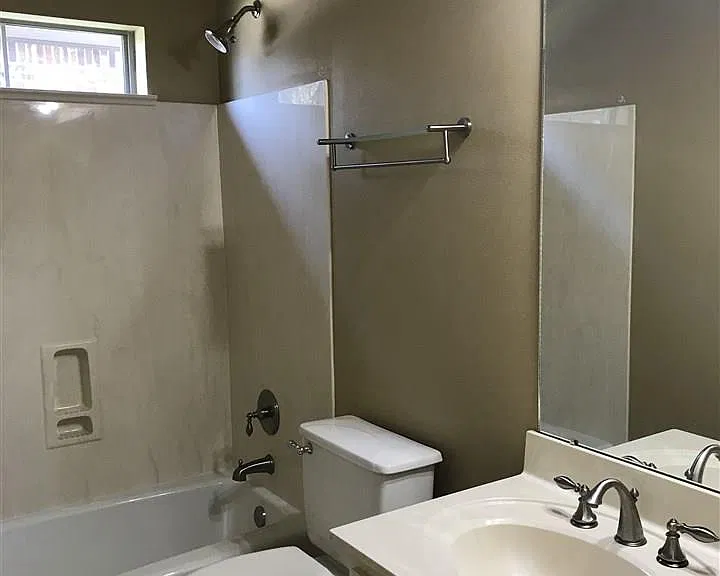 9068 Foxgate Dr — Photo 7