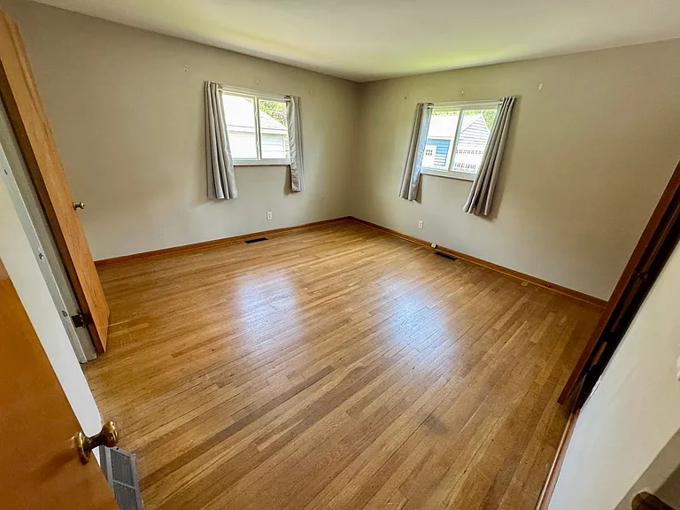 2562 Bristol Rd — Photo 23