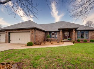 1143 W Camino Alto St, Springfield, MO 65810