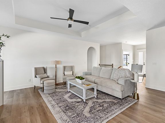 4th image of 2234 Green Leaf Cir