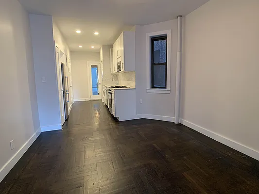 Rented by Tourma Realty LLC | media 32