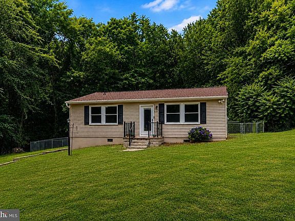 3rd image of 8595 Fairground Rd