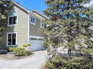 2616 Lari Ct, West Bloomfield, MI