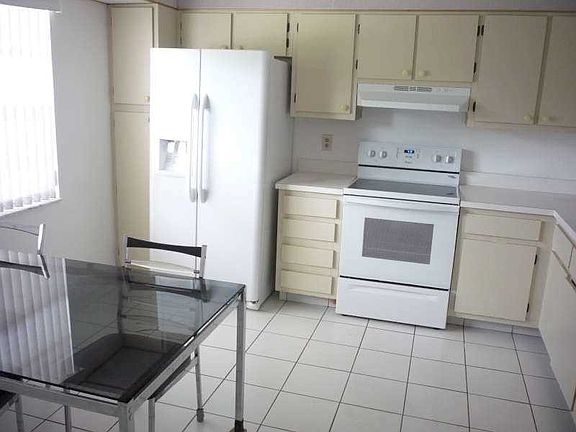 2nd image of 111 S Hollybrook Dr APT 204