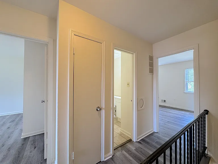 4104 Sideburn Rd — Photo 11