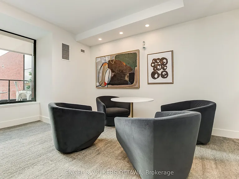 280 Crichton St #302 — Photo 24