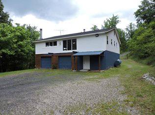 943 Hootowl Rd, Spruce Pine, NC 28777