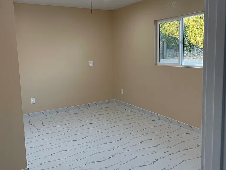 1387 W Francis St — Photo 9