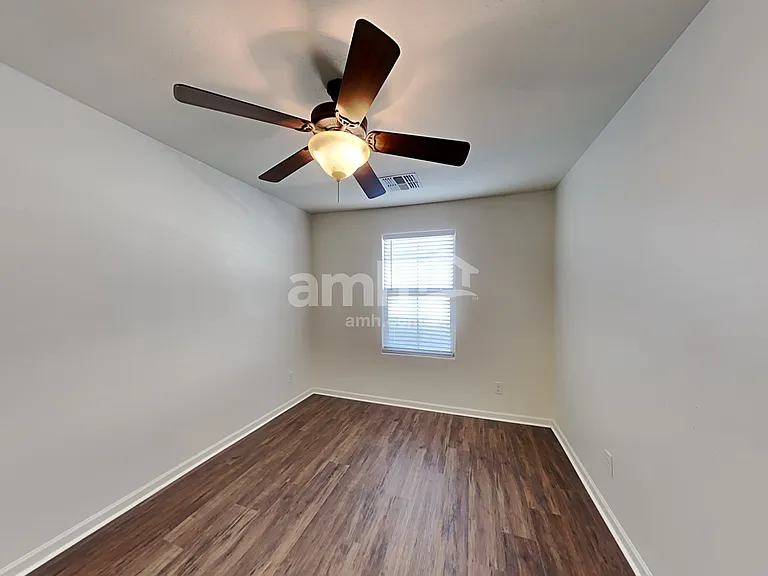 20788 W Thomas Rd — Photo 19