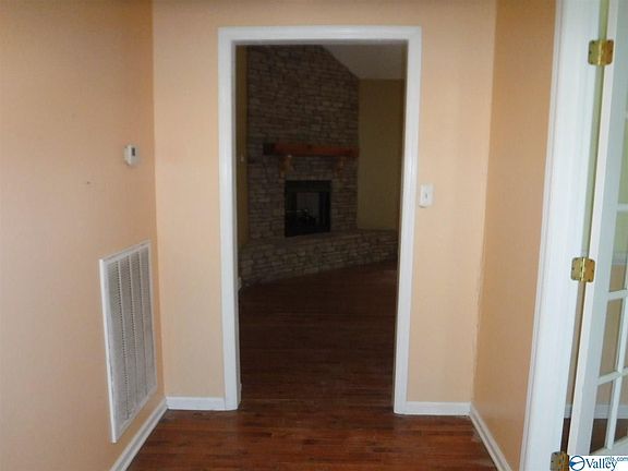 3rd image of 156 Treetop Ln