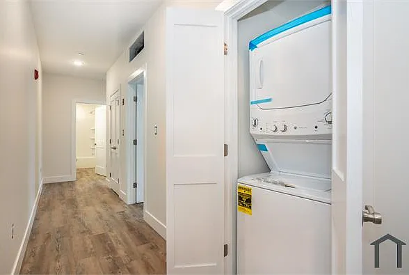 390 Carroll Ave #2 — Photo 8