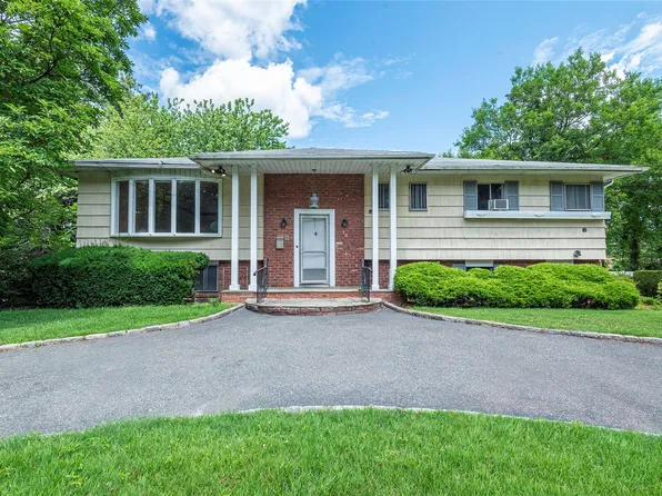 14 Jeffrey Lane, Great Neck, NY 11020