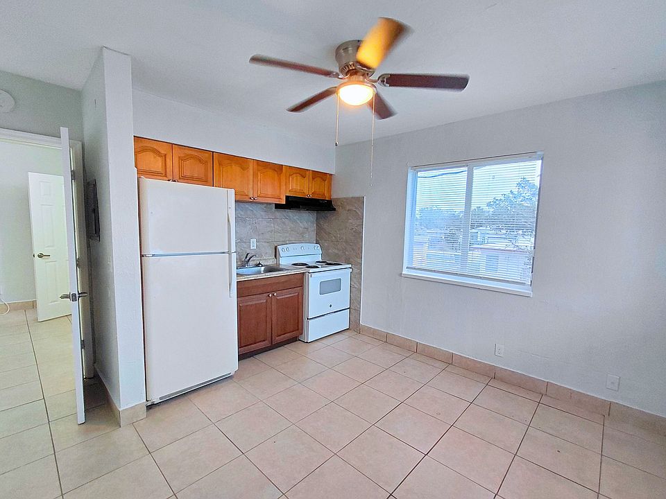 1st image of 100 NW 30th Ave #10