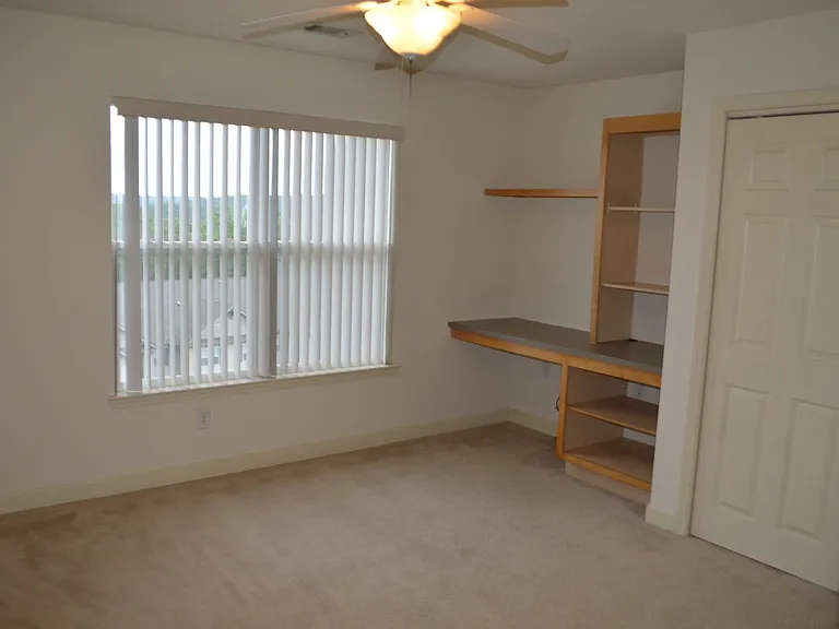 833 Harts Cove Way — Photo 10