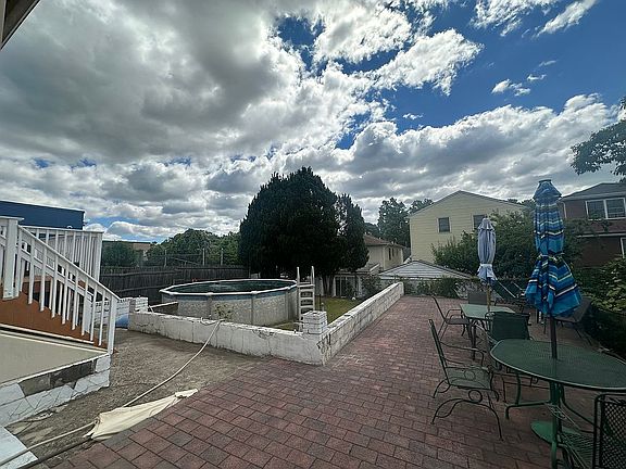 5th image of 164 Morgan Pl