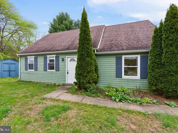 1105 New Hampshire Ln, Downingtown, PA 19335