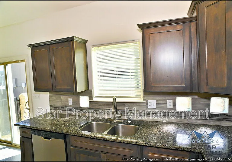 781 Croxdale St — Photo 21