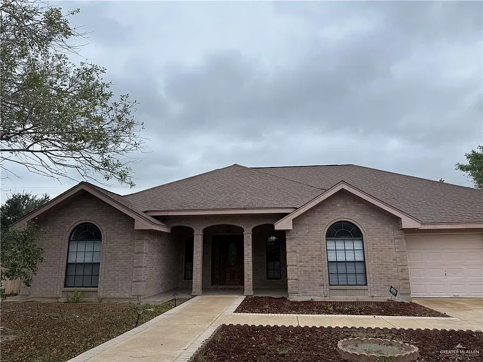 2010 Point West Dr