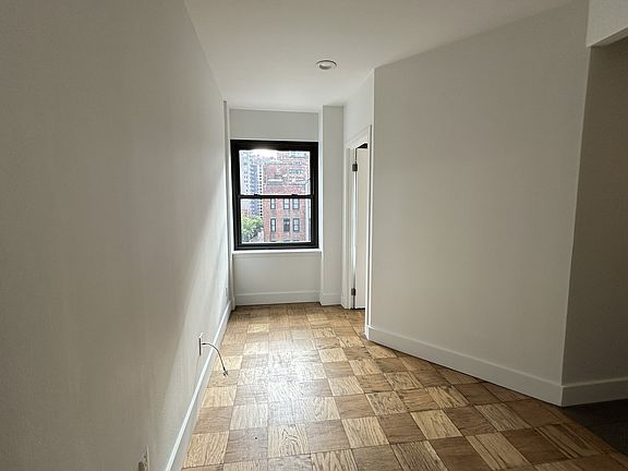 3rd image of 207 E 37th St #*6f