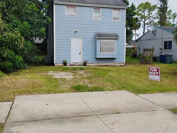 538 State St, North Fort Myers, FL 33903