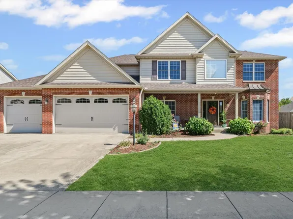 2104 Wiggins St, Champaign, IL 61822