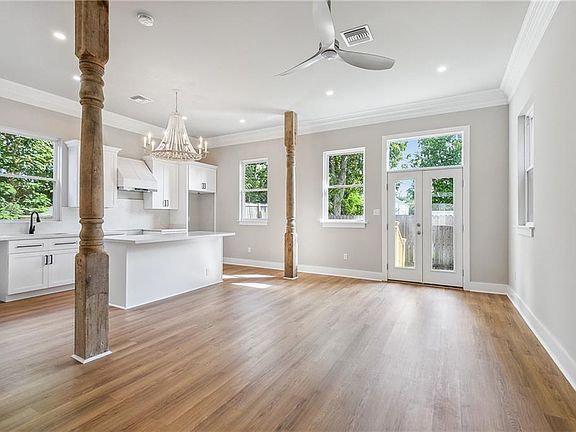 5th image of 2739 Saint Ann St #41