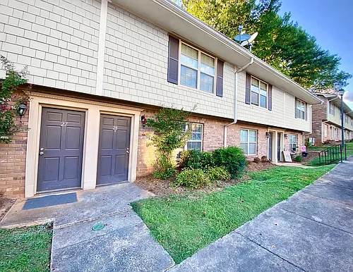28 Villa Ct SE Photo 1