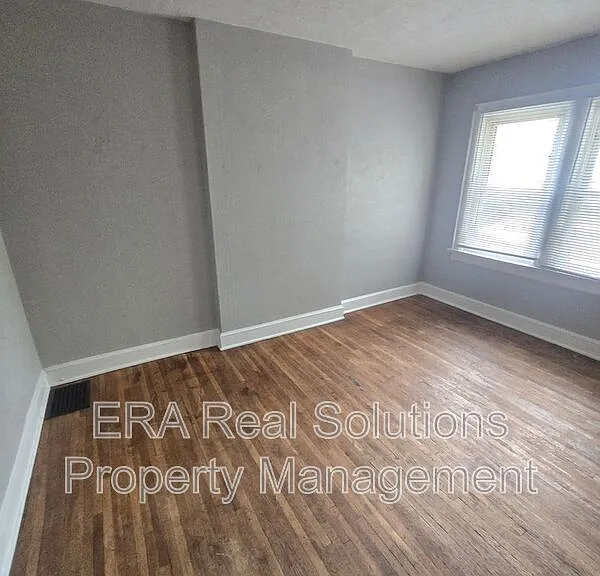 598 S Hague Ave — Photo 13