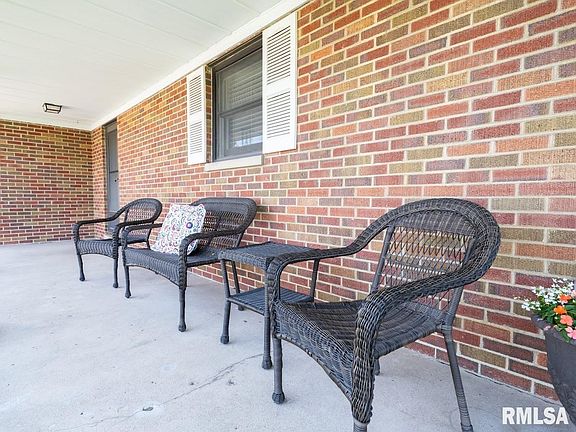 5th image of 3311 N Twelve Oaks Dr