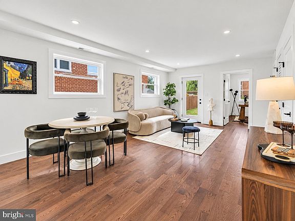 5th image of 5274 Chillum Pl NE