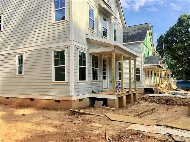 2nd image of 346 Main St