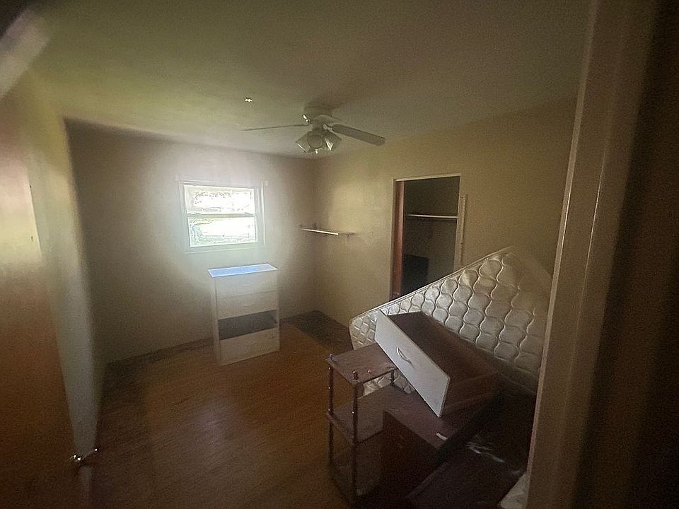 2nd image of 1808 Menard Dr