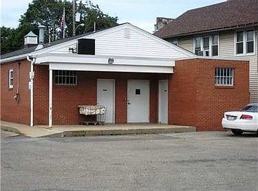 2nd image of 115 S Main St