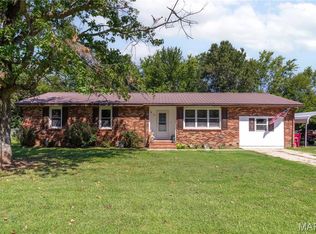 46 Dement Rd, Sikeston, MO 63801