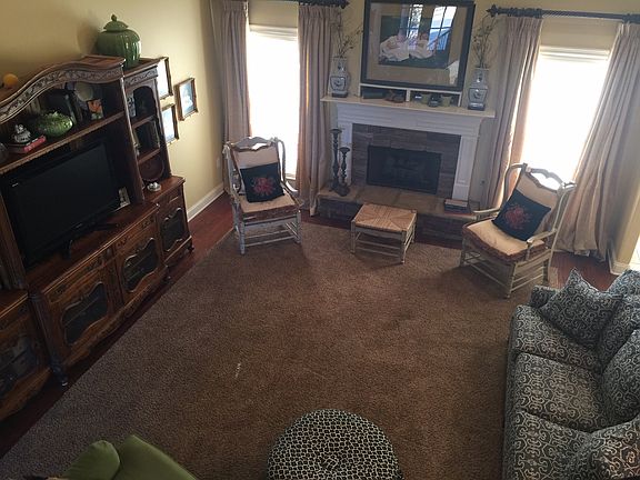 4th image of 2425 Augusta Dr