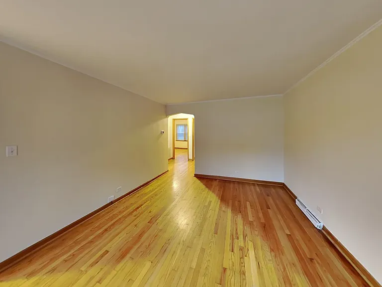10333 S Tripp Ave — Photo 3