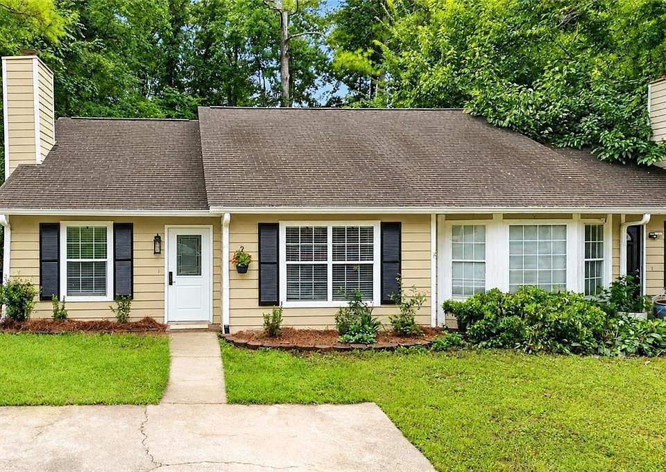 1st image of 333 Farm Place Ct NE