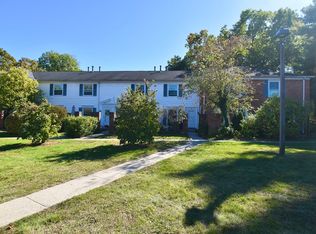 15 Yorktown Dr #15, Springfield, MA 01108