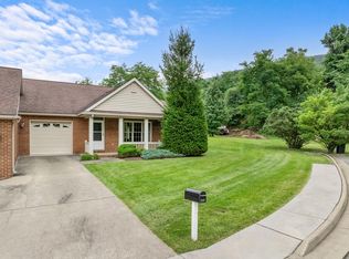 709 Three Springs Dr, Bluefield, WV 24701
