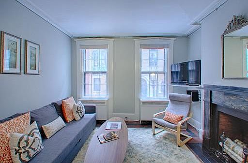 2nd image of 105 Myrtle St #2