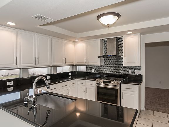 3rd image of 1554 Glassy Pond Ave