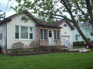 150 Osborne Rd, Albany, NY 12205