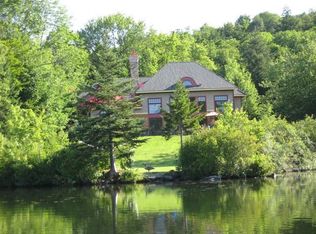 416 Lake Raponda Rd, Wilmington, VT 05363