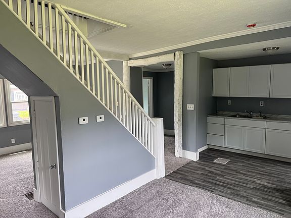 3rd image of 1502 B Ave